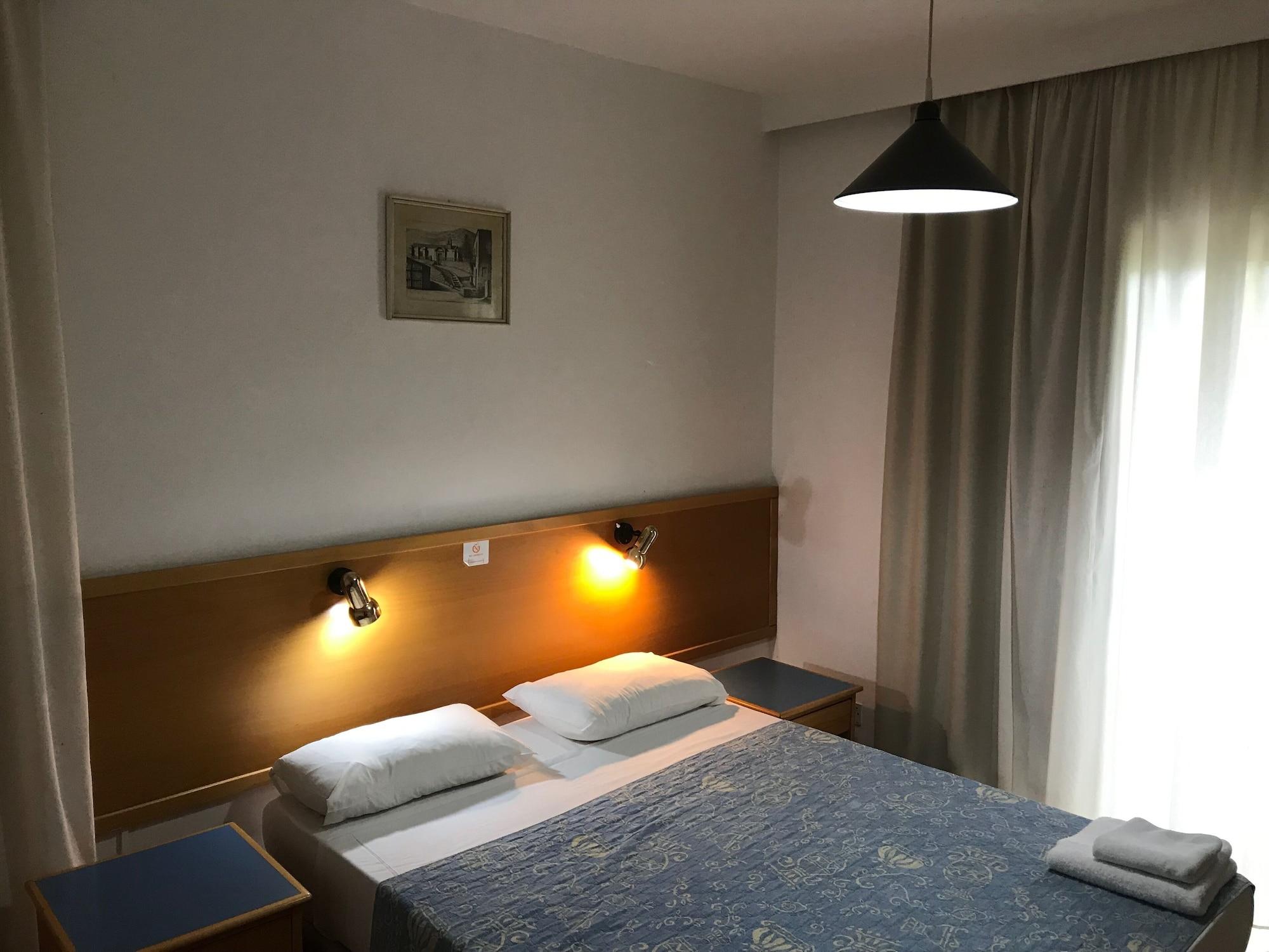 Daphne Hotel Apartments (Adults Only) Paphos Extérieur photo