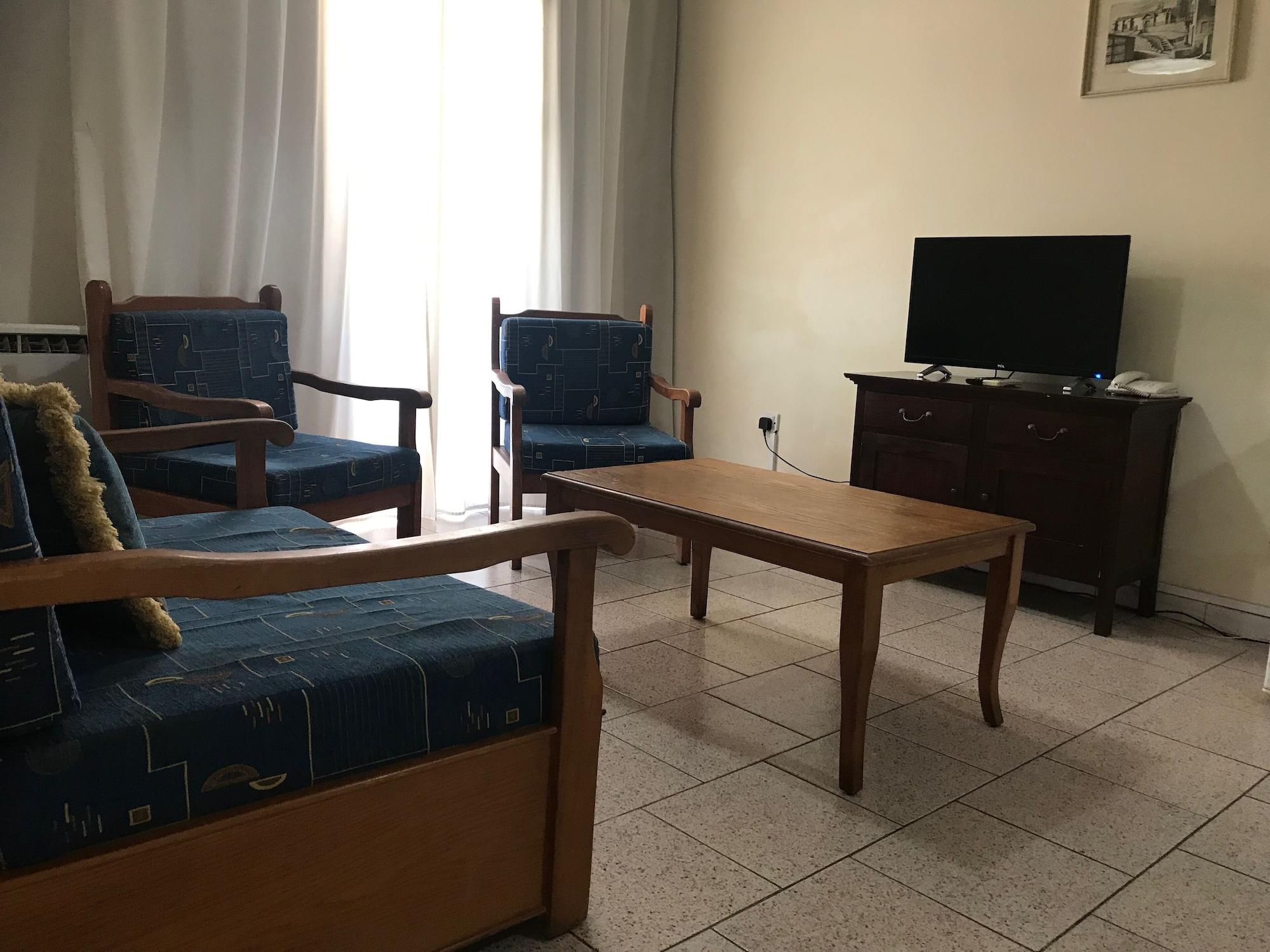 Daphne Hotel Apartments (Adults Only) Paphos Extérieur photo