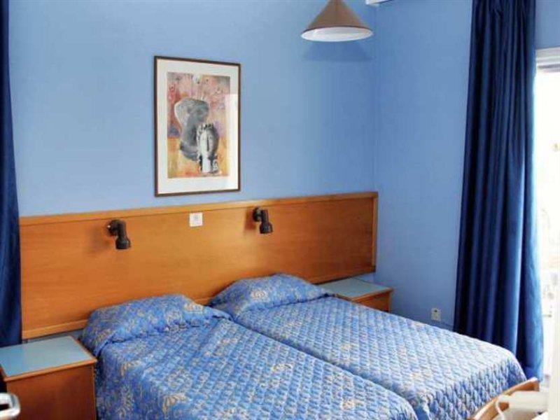 Daphne Hotel Apartments (Adults Only) Paphos Extérieur photo