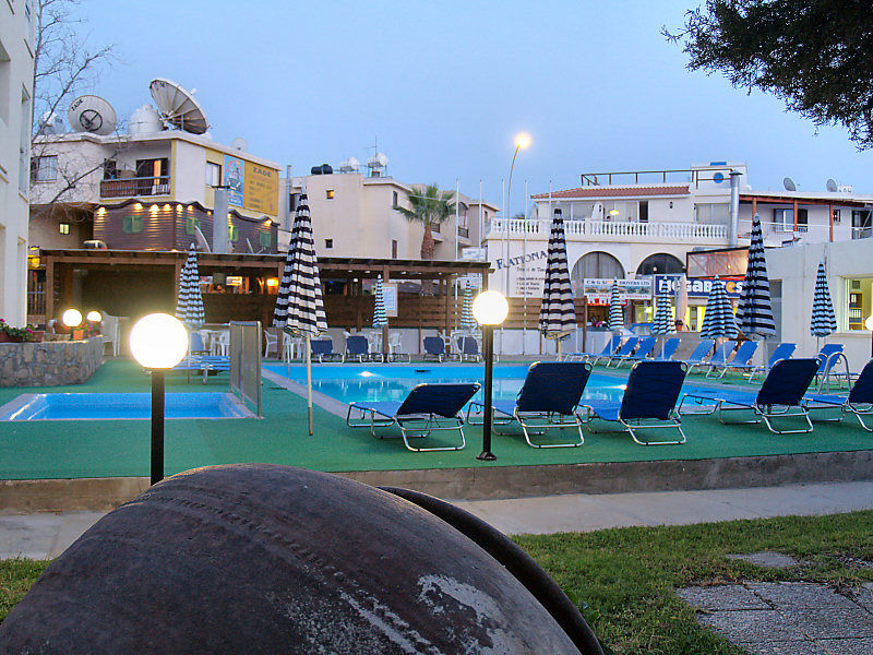 Daphne Hotel Apartments (Adults Only) Paphos Extérieur photo