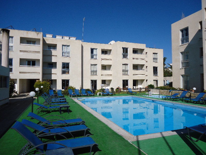 Daphne Hotel Apartments (Adults Only) Paphos Extérieur photo
