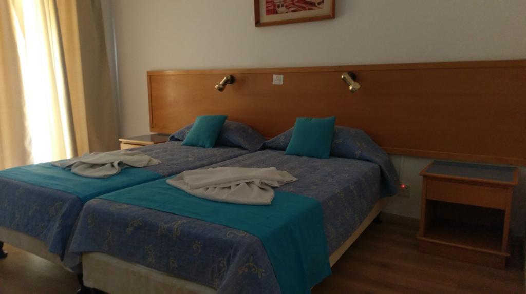 Daphne Hotel Apartments (Adults Only) Paphos Extérieur photo