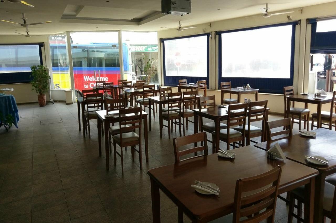 Daphne Hotel Apartments (Adults Only) Paphos Extérieur photo