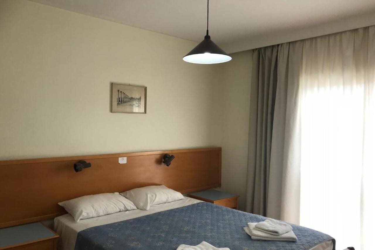 Daphne Hotel Apartments (Adults Only) Paphos Extérieur photo